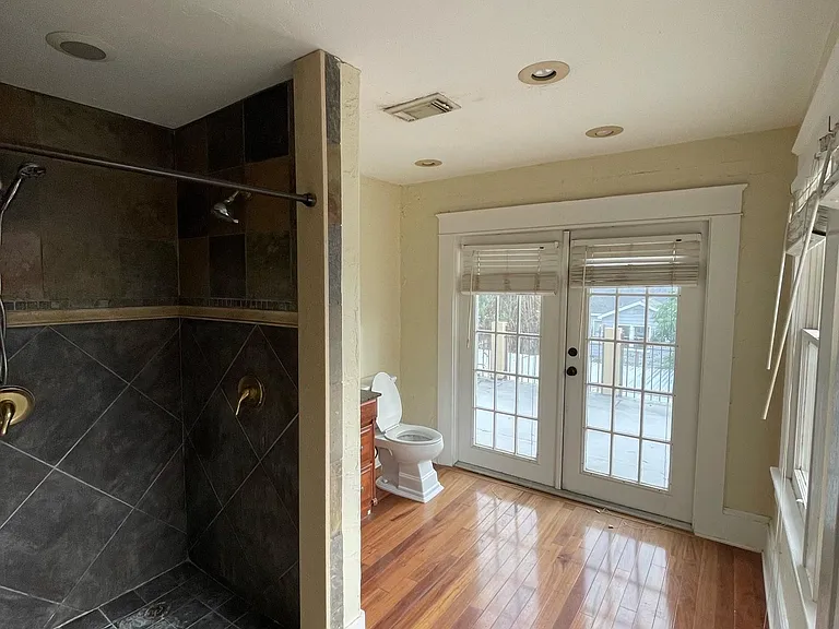 1914 W Carmen St — Photo 13