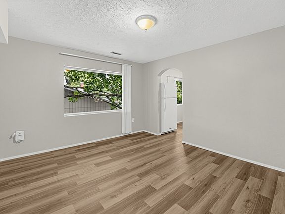 2nd image of 2718 E 5th Ave APT 3