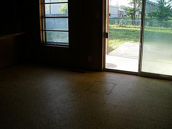3rd image of 3710 Briscoe St