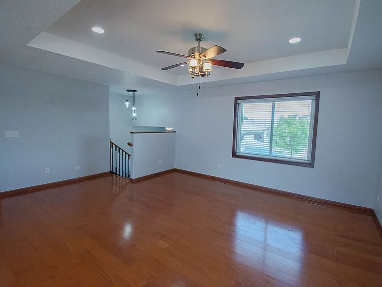 6143 39th Ave NW — Photo 3