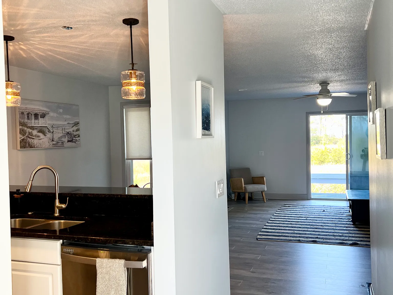2 bed, 1347 sqft, $2,100 — Photo 3