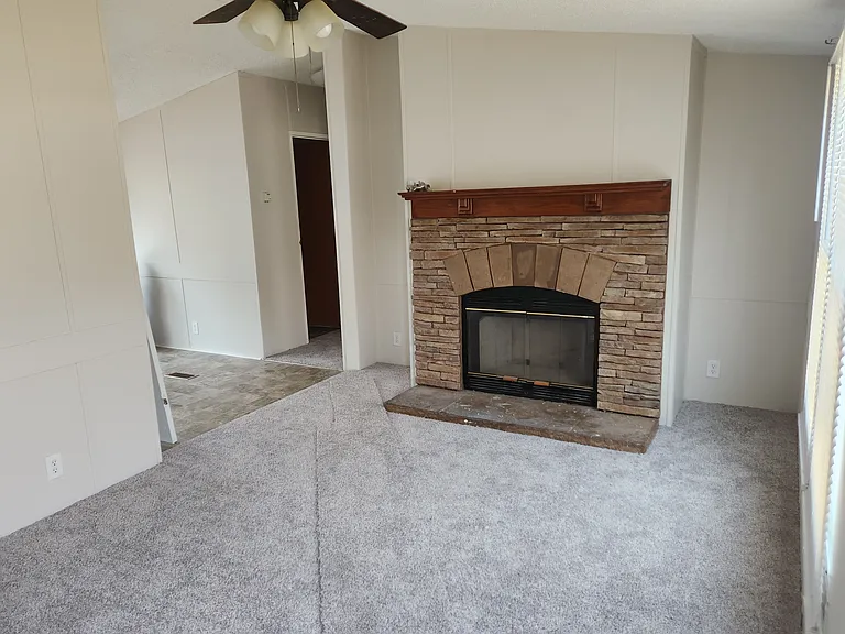 347 Gibson Dr — Photo 2