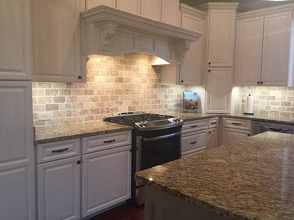 Gas range and oven