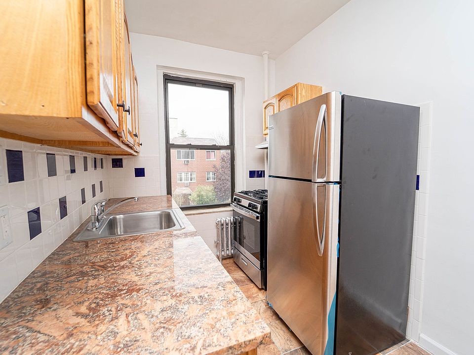 1st image of 24-05 28th St #2R