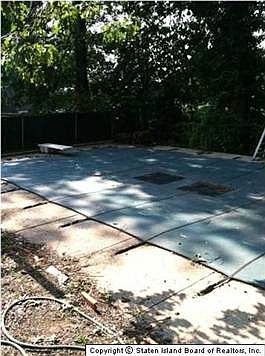 2nd image of 17 Dudley Ave