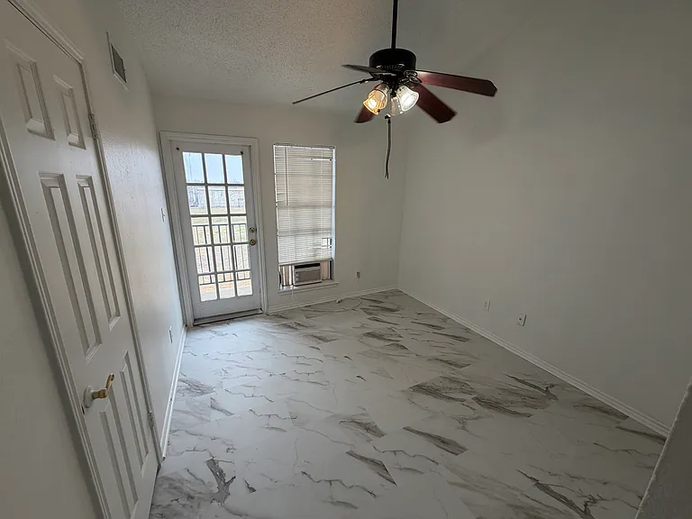 6108 Abrams Rd #326 — Photo 9