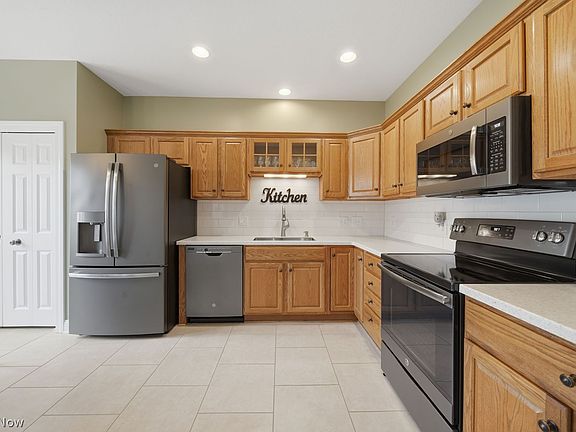 3rd image of 2056 University Commons Dr SE