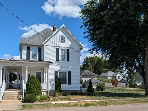 228 Taylor St, Fredericktown, OH 43019