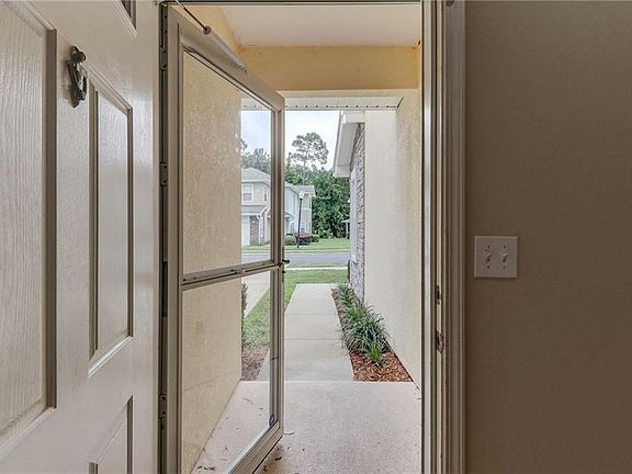 3rd image of 96095 Stoney Creek Pkwy #602