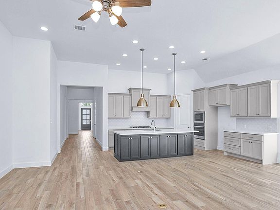 2nd image of 26520 Pioneer Pointe Ct