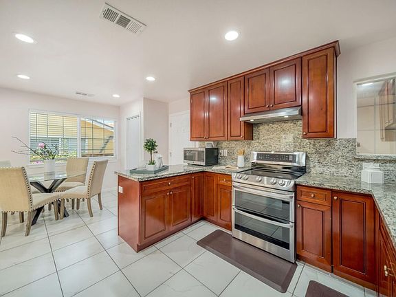 5th image of 3414 Trafalgar Pl
