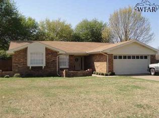 306 Shore Line Dr, Wichita Falls, TX 76308