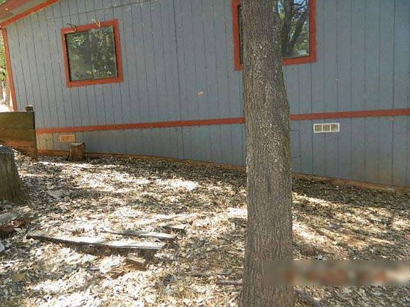 3rd image of 19089 Hillhaven Rd