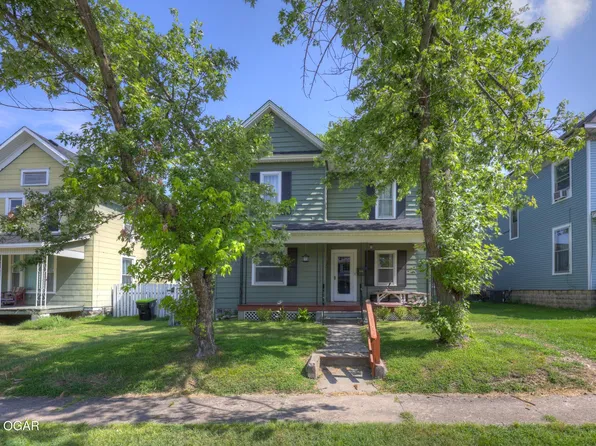 715 W 3rd St, Webb City, MO 64870