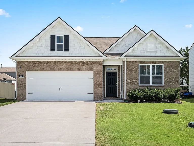 131 Saddle Horse Ln — Photo 1