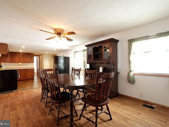 4th image of 3320 Jacksonville Rd