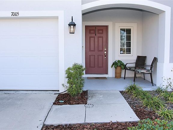 3rd image of 7005 Summer Holly Pl