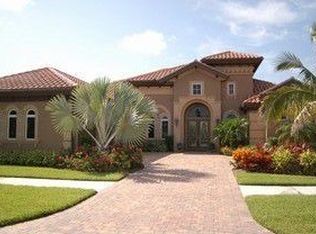 9019 Shenendoah Cir, Naples, FL 34113