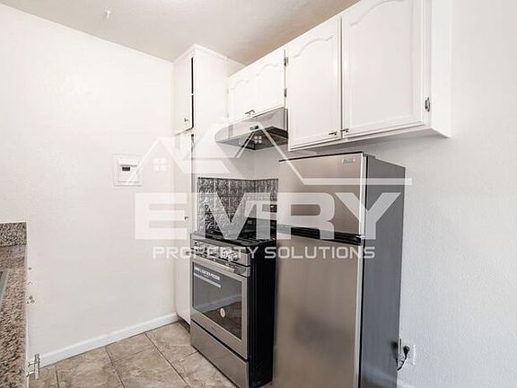 3rd image of 304 N Market St #3