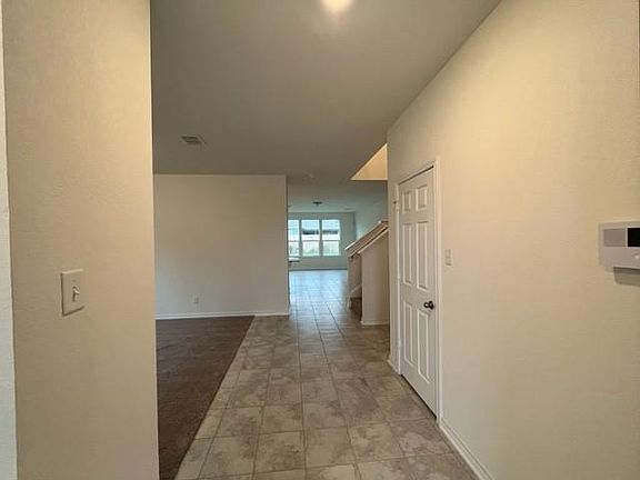 4th image of 322 Deer Crest Dr