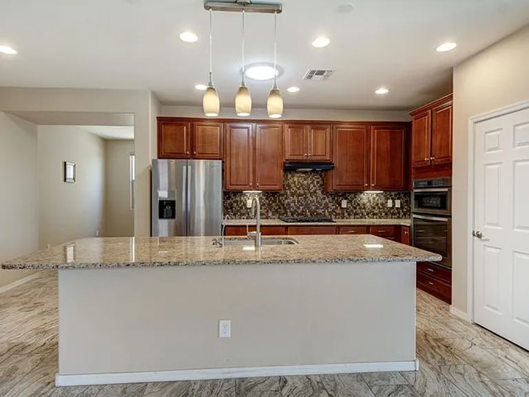 40876 W Tamara Ln — Photo 20