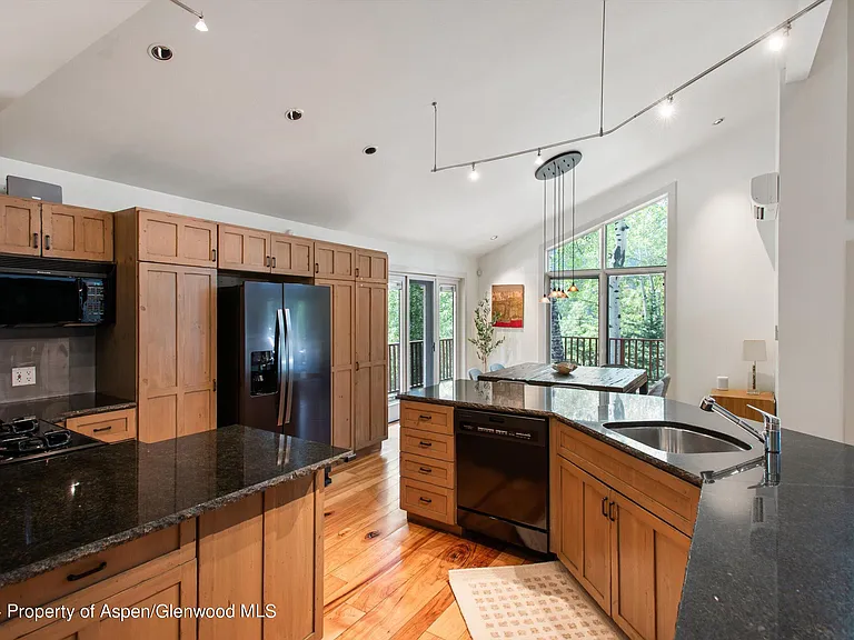 314 Mountain Laurel Dr — Photo 19