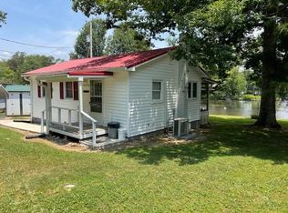 197 Holiday Ln, Sparta, TN 38583