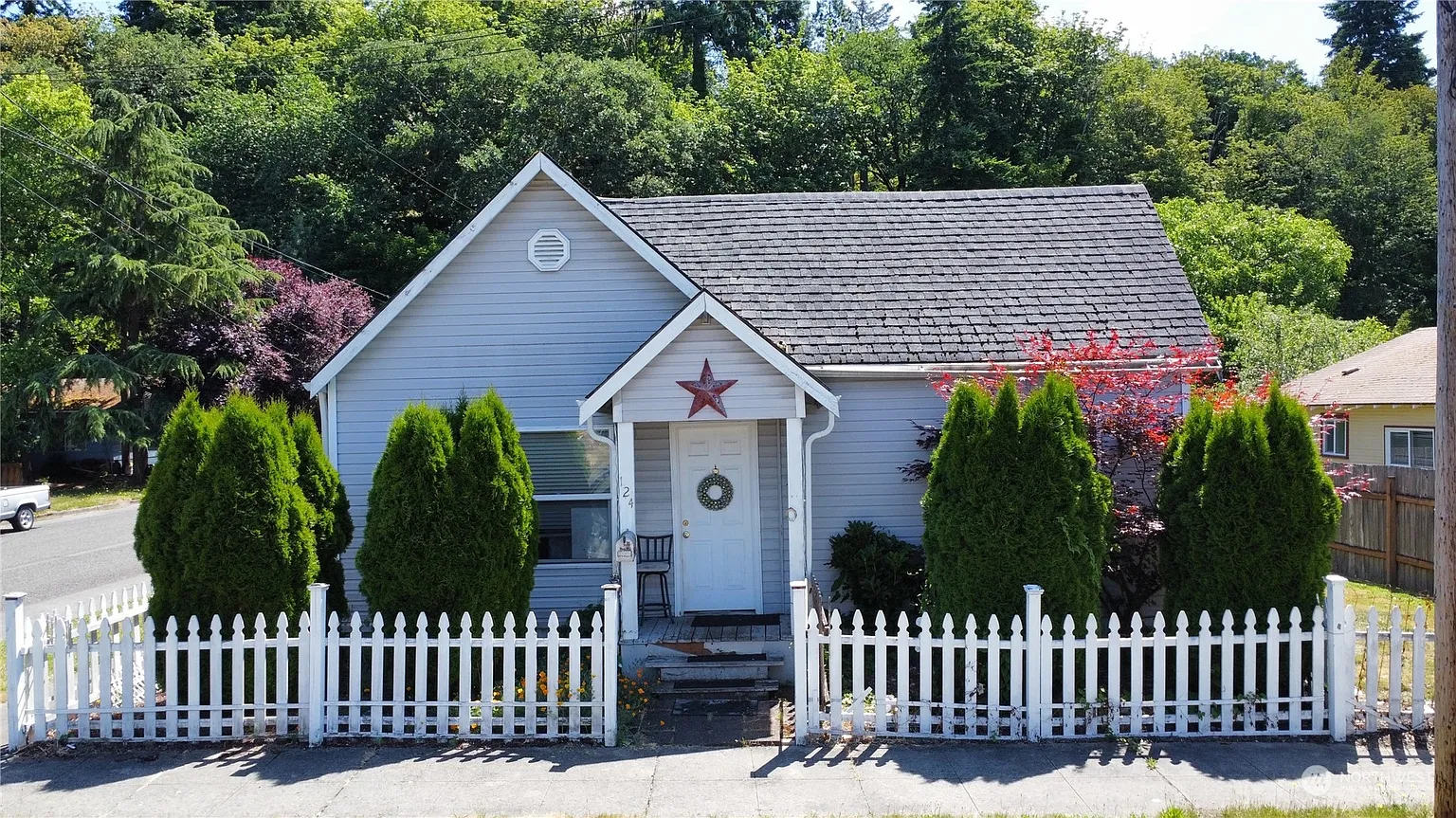124 N Buckner Street photo 1