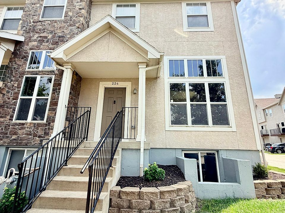 1st image of 224 N Hedge Ln