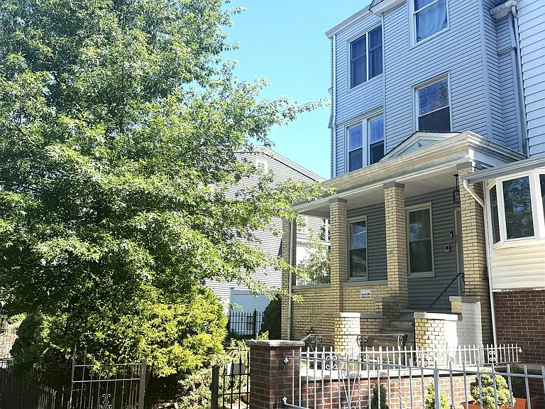 88 Sherman Pl #4 — Photo 1