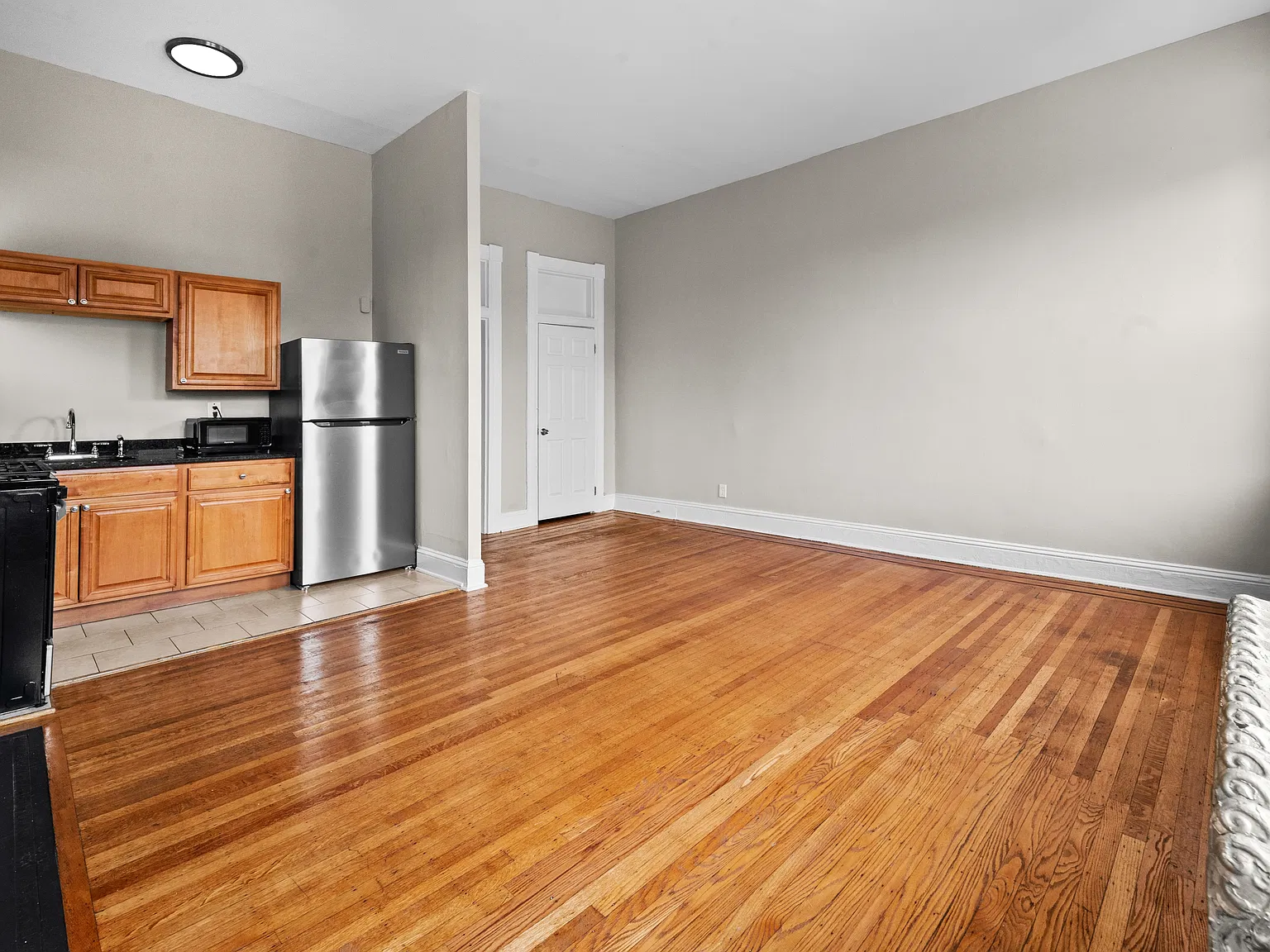 1 bed, 500 sqft, $1,300 — Photo 3