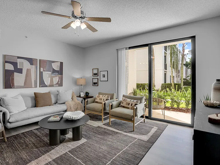 Marela Apartments — Photo 22