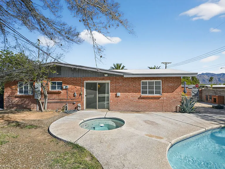 2272 E. Blacklidge Dr. — Photo 7