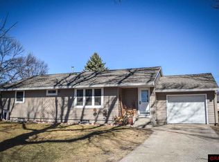 305 E Elmwood St, Arlington, MN 55307