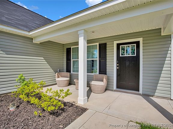 4th image of 22 Finch Ln