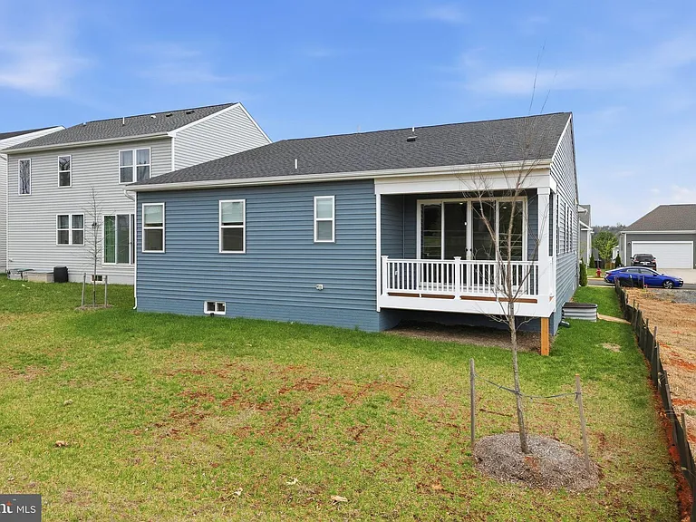615 Clover Ln — Photo 38