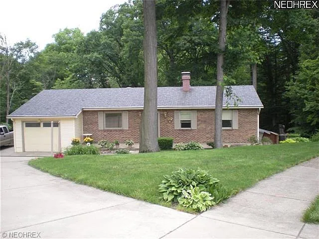 1778 Cardigan St photo 1