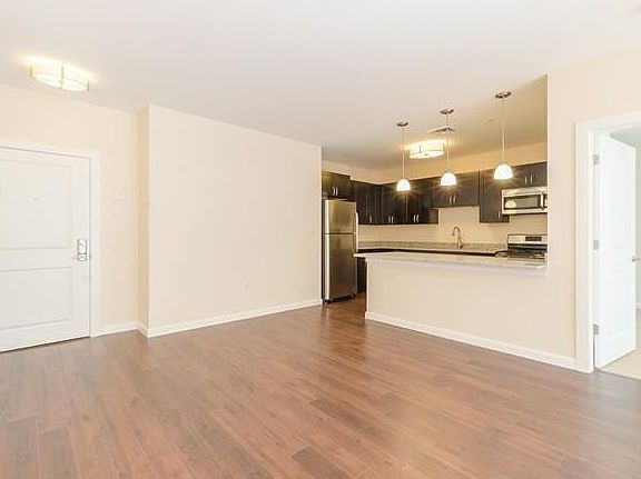 3rd image of 50 Eliot St APT 404
