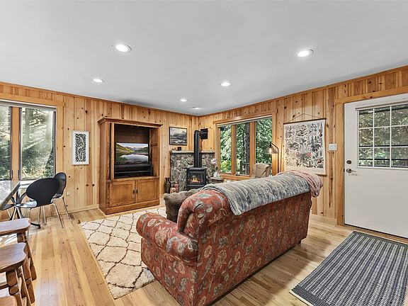 2nd image of 446 Blue River Rd