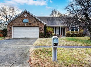 3231 Villanova Dr, Louisville, KY 40220