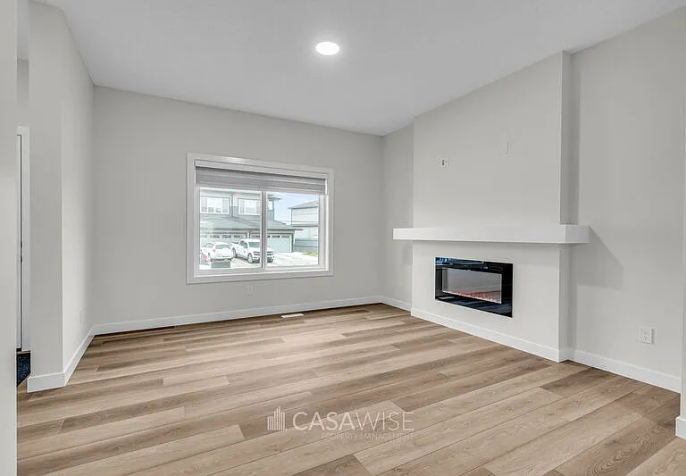1071 Berg Pl — Photo 8