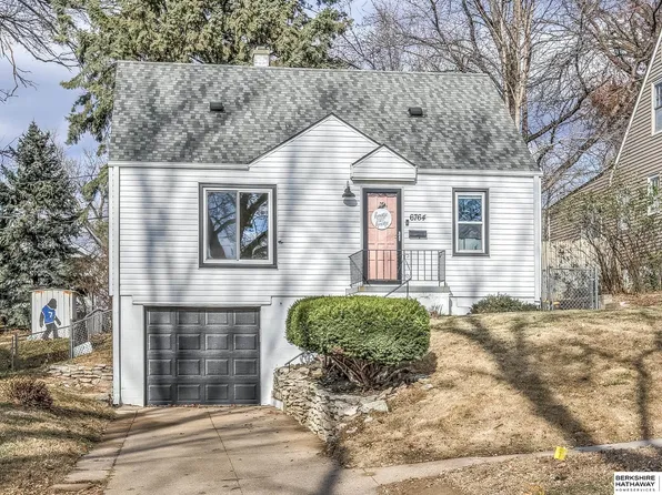 6764 Binney St, Omaha, NE 68104