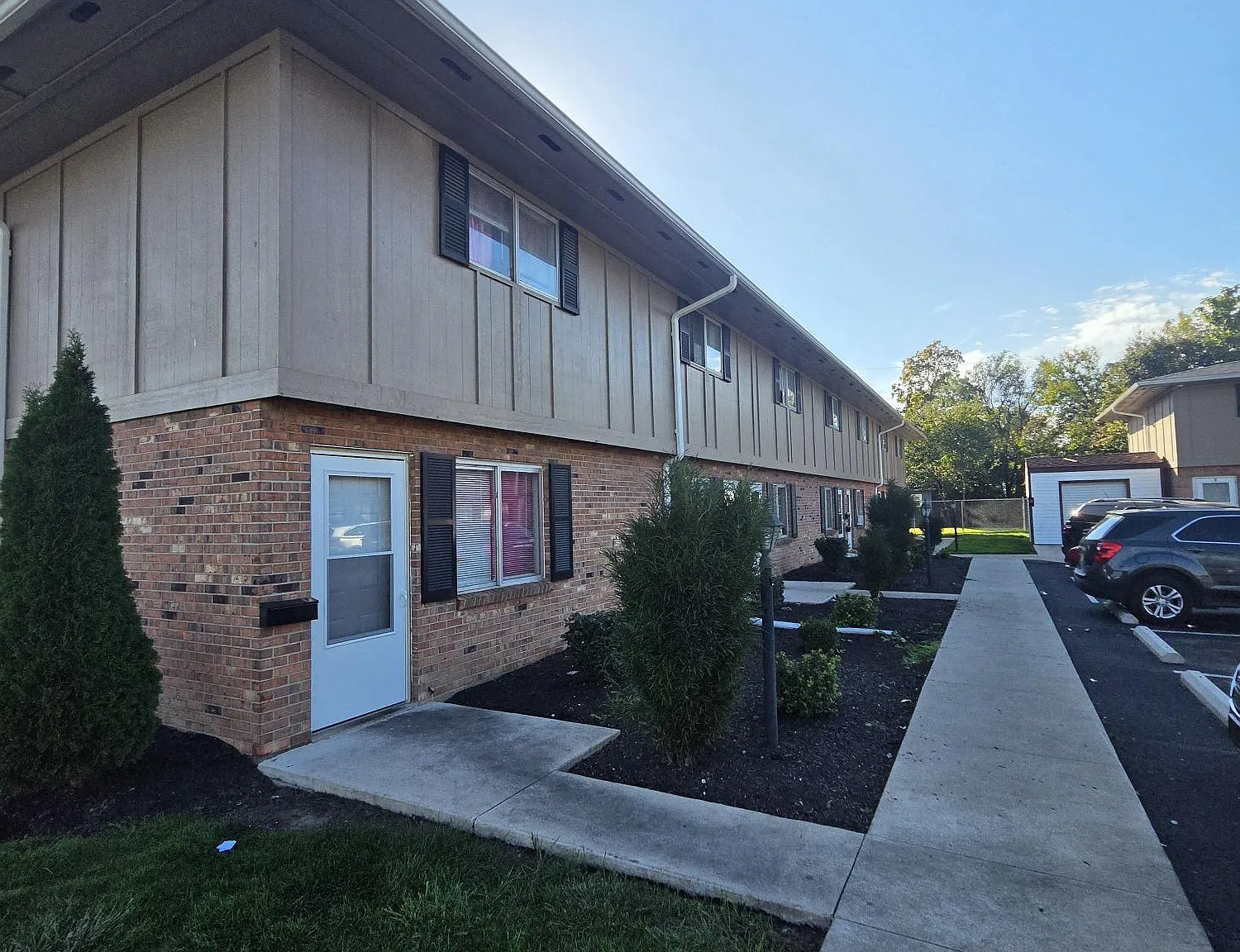 2 bed, 868 sqft, $1,095 — Photo 1