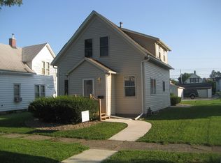 433 17th Ave, Moline, IL 61265