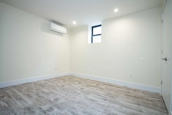 Rented by Nooklyn NYC LLC | media 15