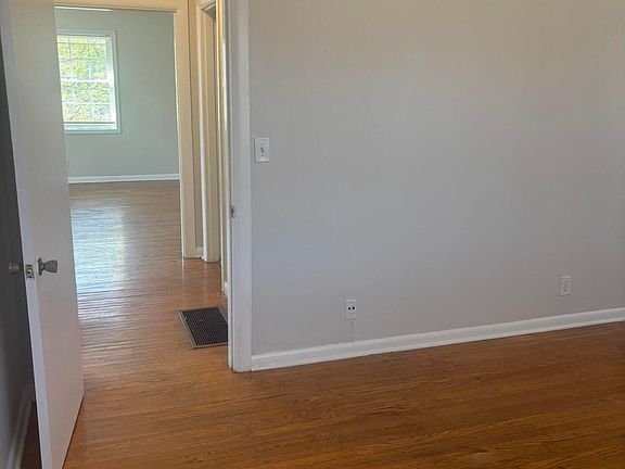 2nd image of 3802 Nanz Ave #8
