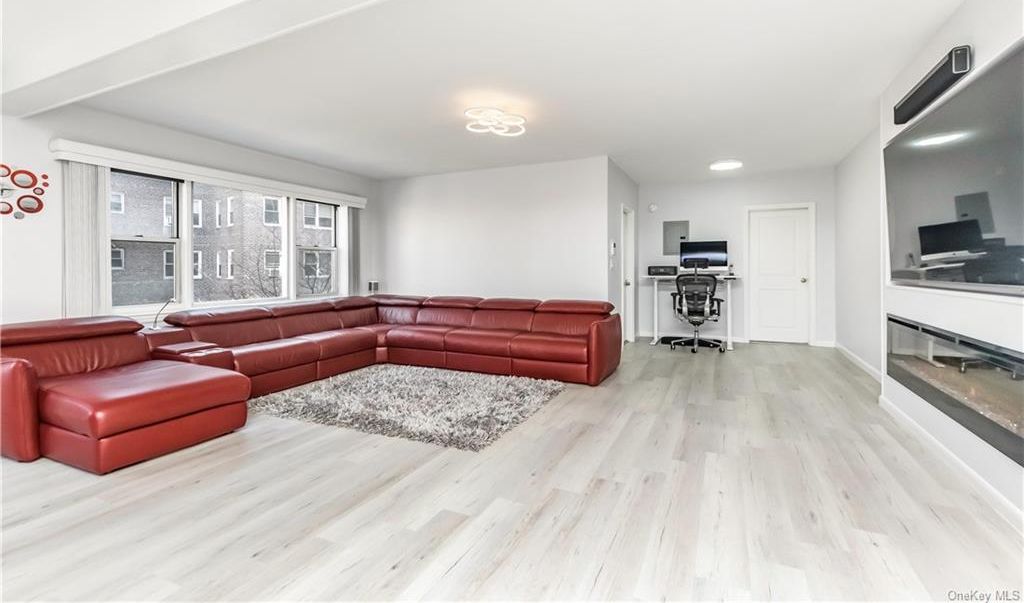 3 Bed 3 Bath Property, New York • 1,850 Sq Ft