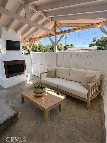 Studio, 450 sqft, $1,900 — Photo 1