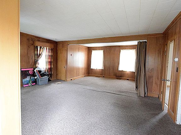 5th image of 12 Presbrey Ct