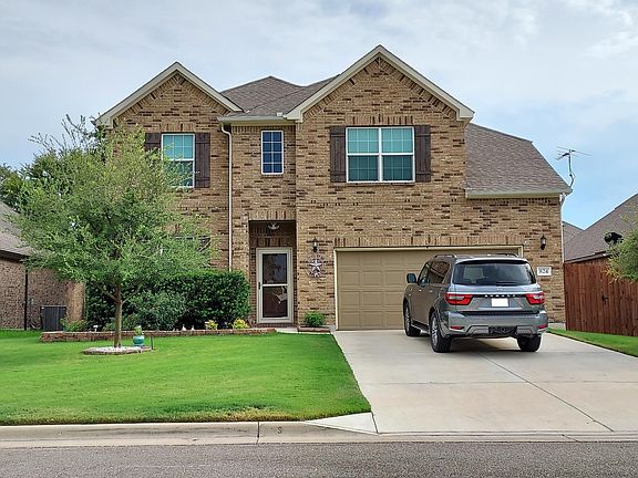 2nd image of 824 Green Meadows Dr
